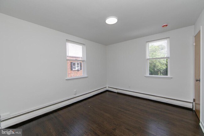 Building Photo - 13 S Black Horse Pike
