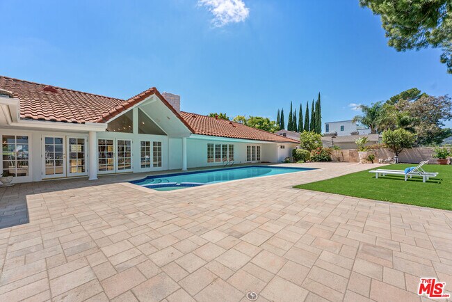 Building Photo - 4159 Regal Oak Dr