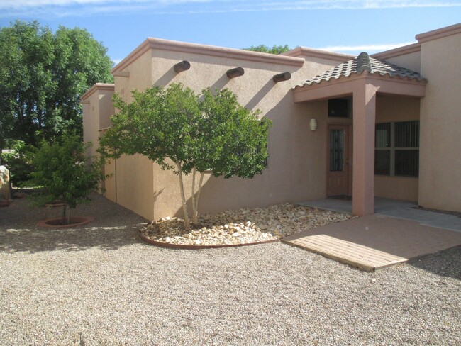 Building Photo - Gorgeous 3 bedroom home in Sonoma Ranch