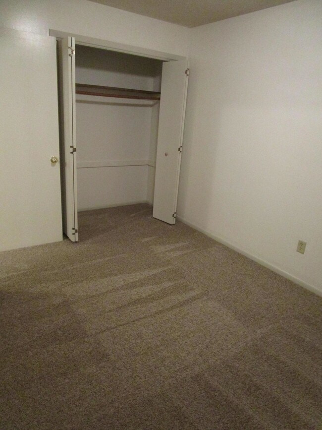 Building Photo - 4325 W Bethany Dr