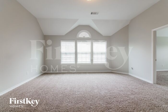 Building Photo - 611 Dover Heights Trail