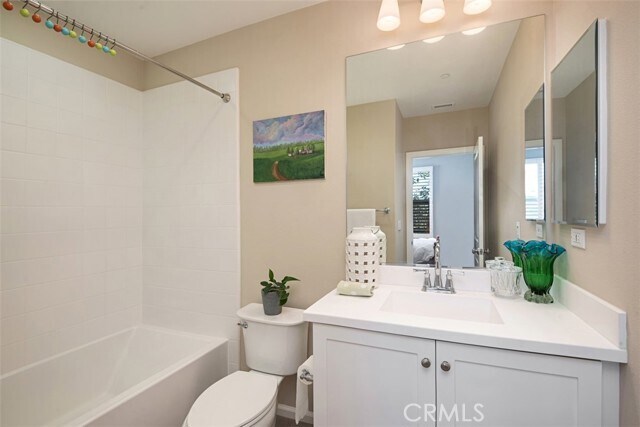 Building Photo - 274 Rodeo