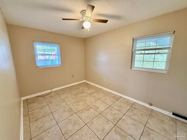 Building Photo - 540 El Matador Trail