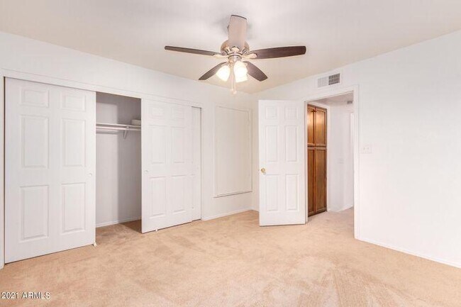 Building Photo - 1042 S Mariana St