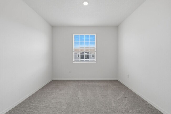 Building Photo - 13753 NW 9 Rd