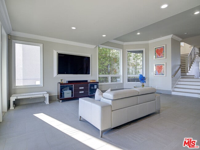 Building Photo - 7800 Veragua Dr