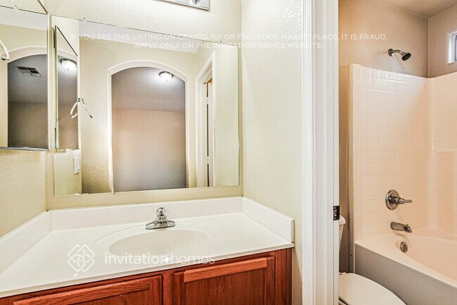 Building Photo - 2620 E Beverly Rd