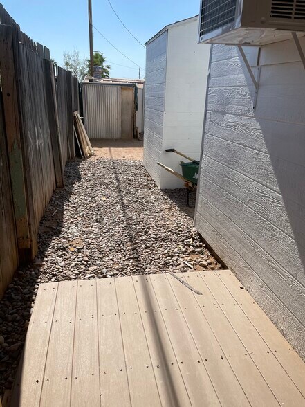Building Photo - 268 N Ocotillo Dr