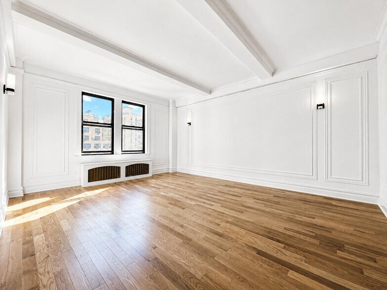 Building Photo - 308 W 104th St