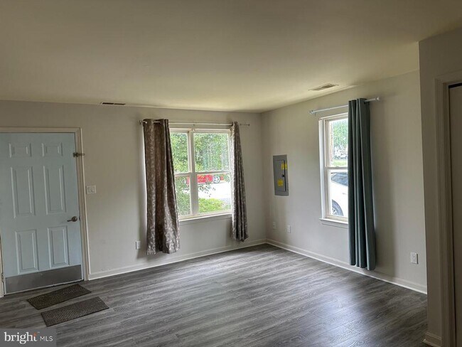 Building Photo - 241 Merrbaugh Dr
