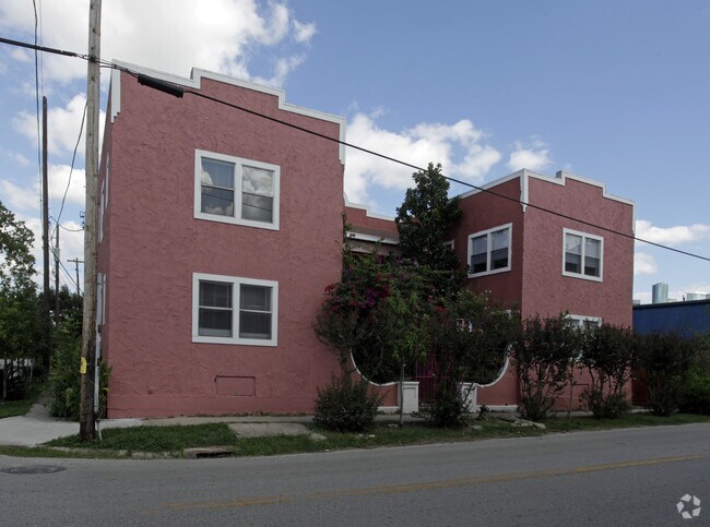 Building Photo - Las Rosas Apartments