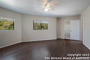 Building Photo - 86 McLennan Oak