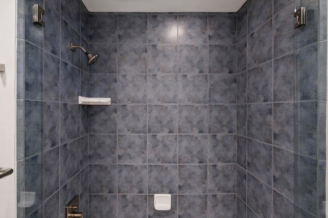 Building Photo - Spacious Home with Detached 1 bed 1 bath ADU in Los Altos!