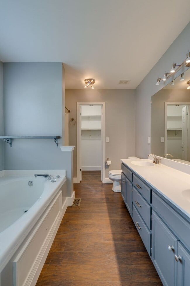 Building Photo - Charming Thompson Station Home in Sought-After Williamson County School District