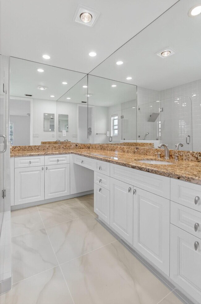 Building Photo - 9151 Pine Springs Dr