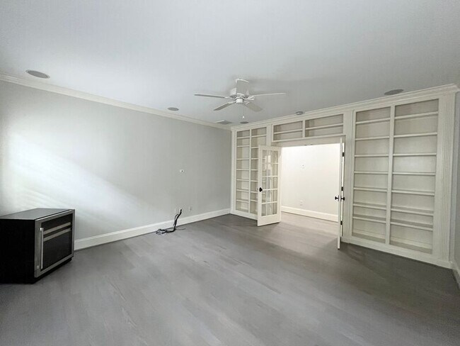 Building Photo - 535 Guilford Cir