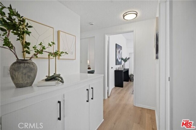 Building Photo - 18244 Jovan St