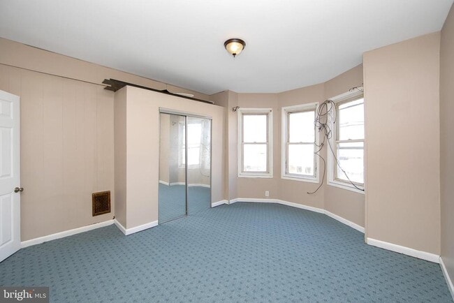 Building Photo - 1078 Morton St