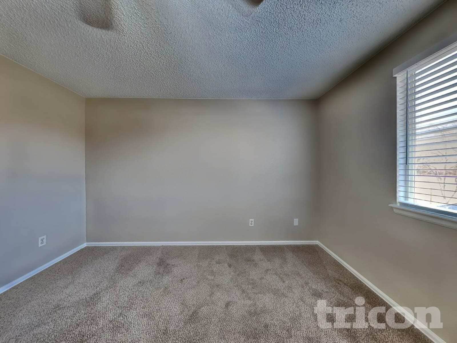 Building Photo - 1631 W 135th Dr