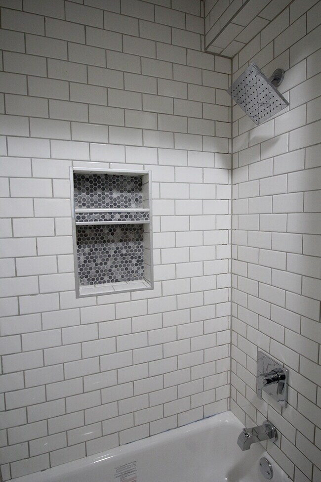 Building Photo - 2970 S Clement Ave
