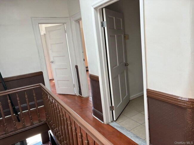 Building Photo - 107 Beadel St