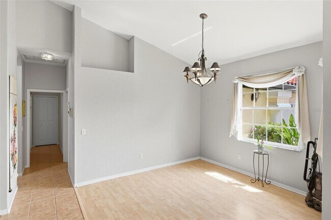 Building Photo - 2499 Silver Palm Rd