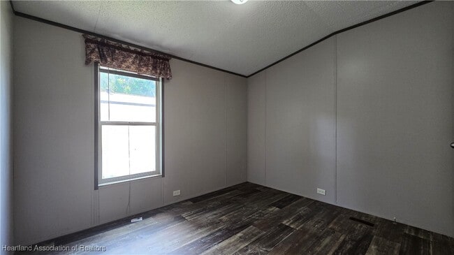 Building Photo - 44 Crawford Dr