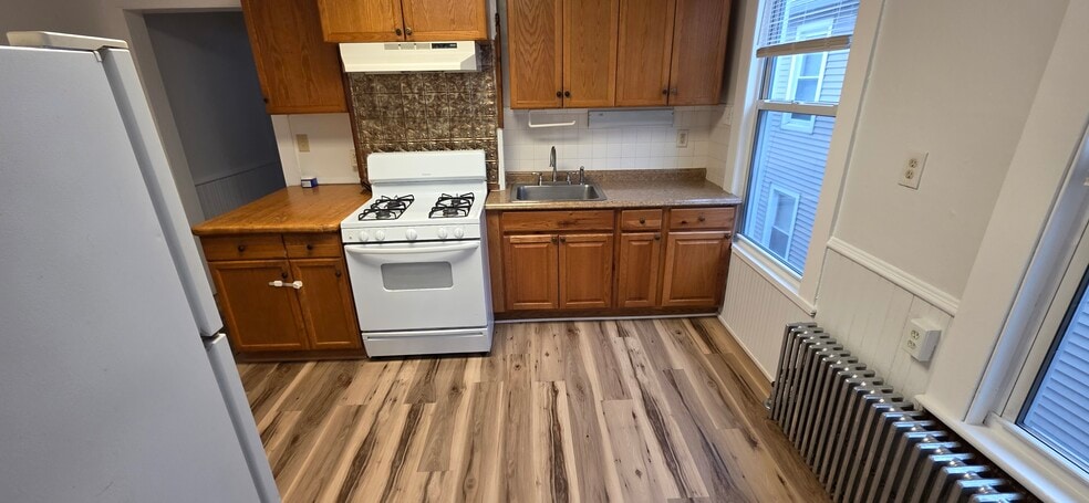 Kitchen - 109 South Ave