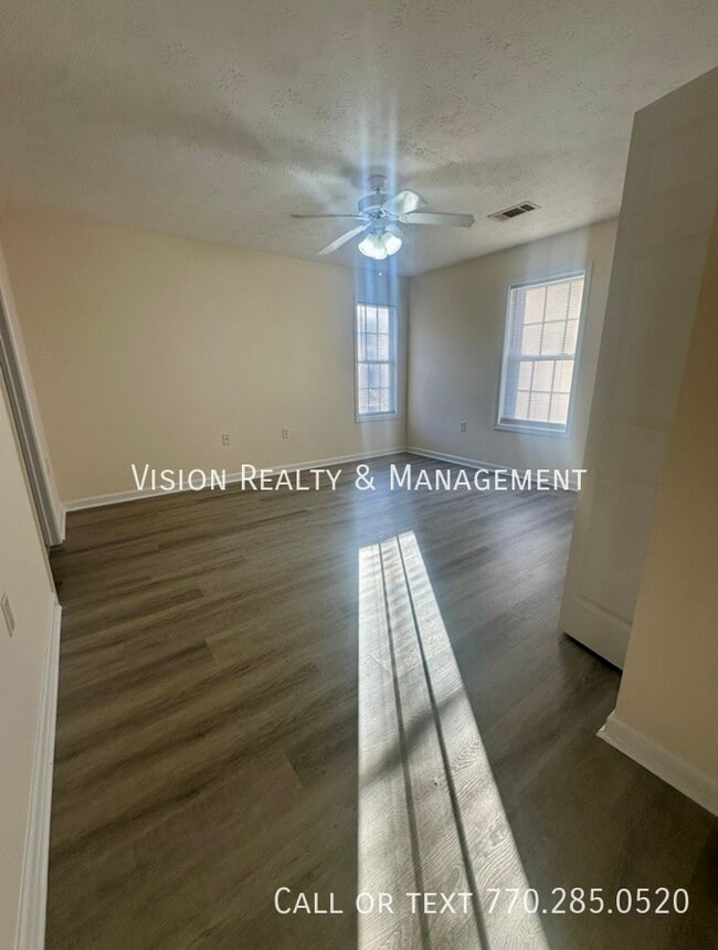 Building Photo - 133 Kaiser St