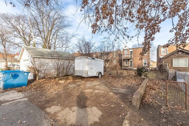 Building Photo - 4992 Botanical Ave