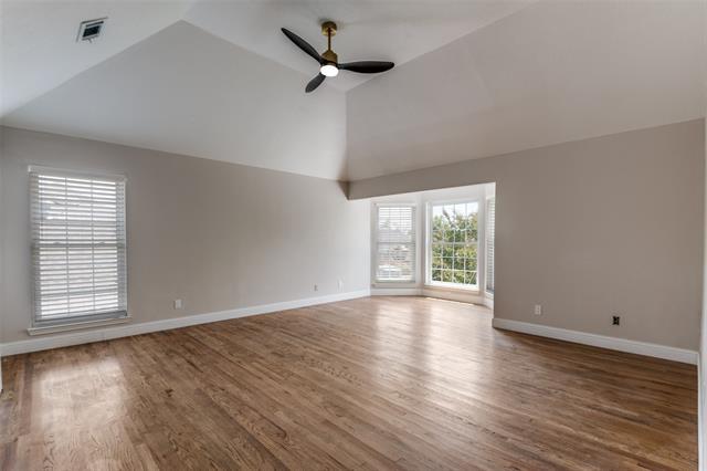 Building Photo - 614 Sumner Dr