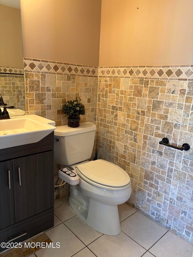 Building Photo - 112 N Broadway