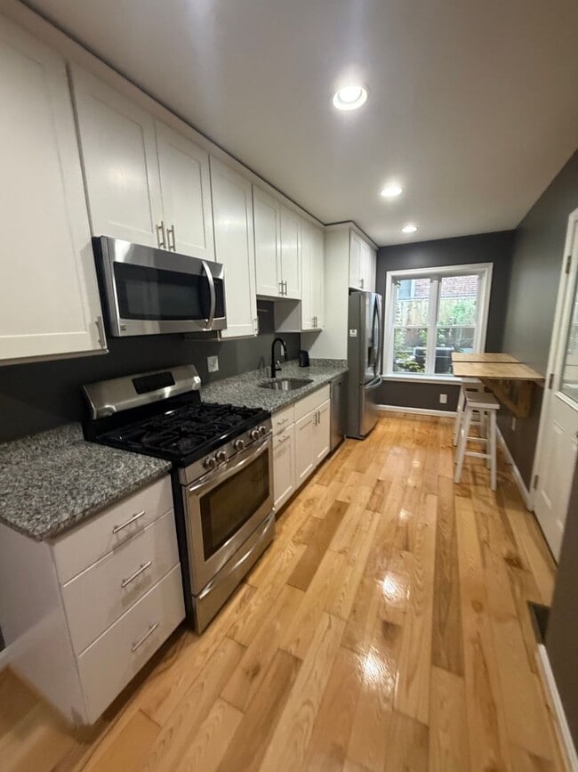 Building Photo - New Price!  Fed Hill Luxury Townhome  ROOFTOP DECKS!