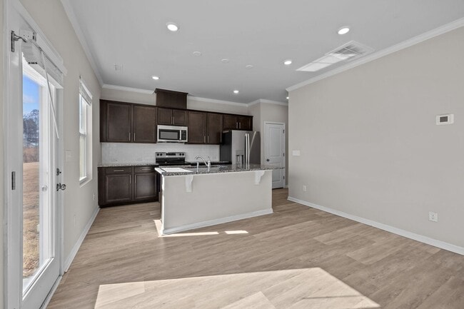 Building Photo - Small-Town Comfort Meets City Convenience | 2-Story Home for Rent | 4 Bedrooms, 2.5 Baths