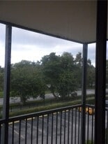 Building Photo - 16950 W Dixie Hwy