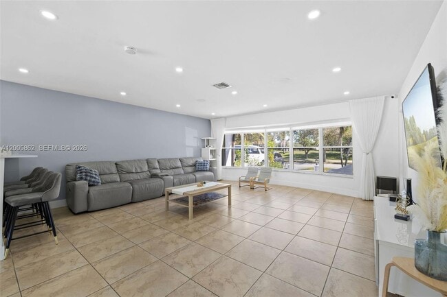 Building Photo - 3460 N 46th Ave