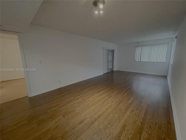 Building Photo - 191 Lakeview Dr