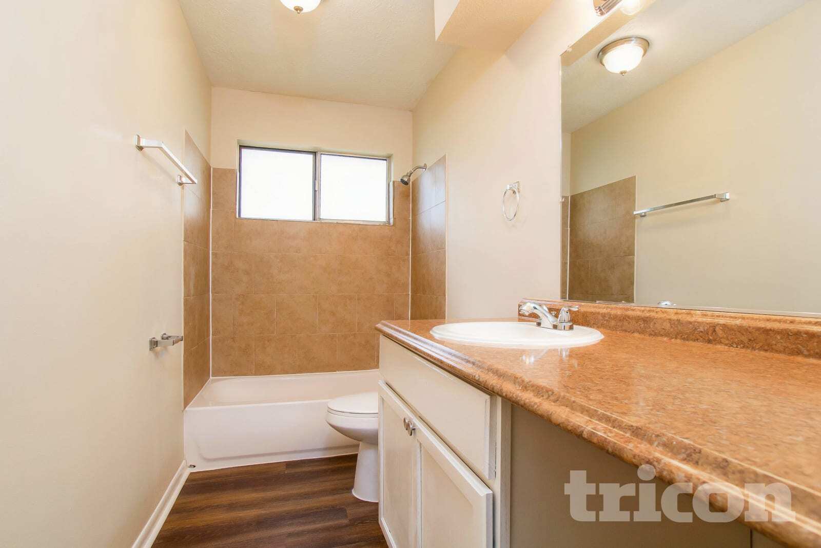 Building Photo - 3623 Village Grove Dr