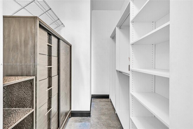 Building Photo - 2275 Biscayne Blvd Blvd