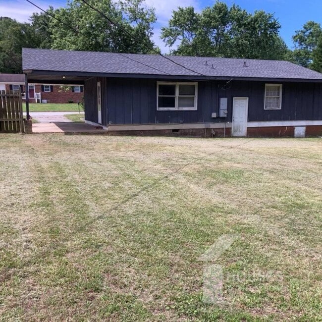 Building Photo - 205 Havendale Dr