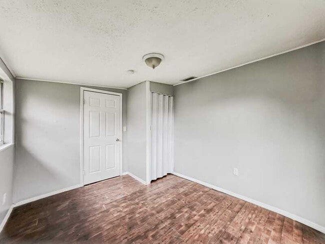 Building Photo - 5396-5368 68th Way N