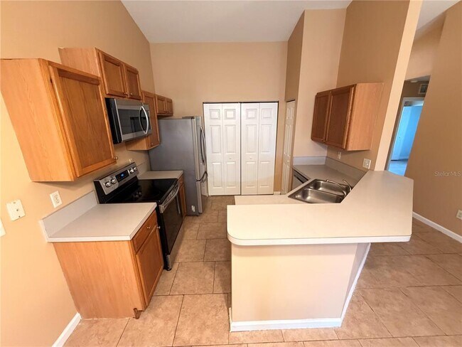 Building Photo - 24 Ryall Ln