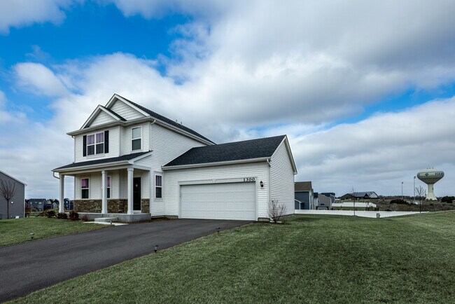 Building Photo - 1300 Kentwood Dr