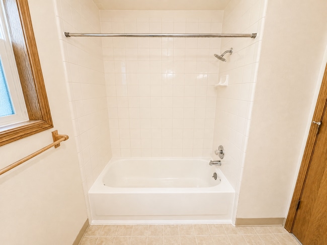 Building Photo - 21318 SE Alder Ct