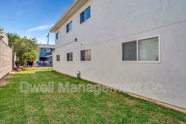 Building Photo - 805 N 3rd St