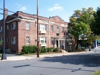 Building Photo - 405 N Spring St