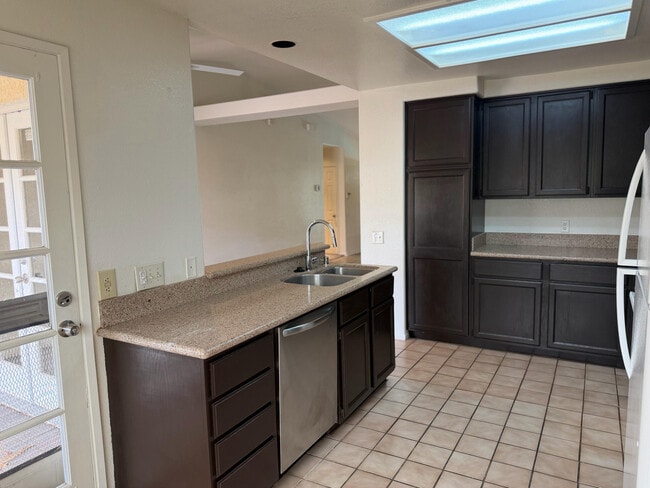 Building Photo - 52310 Avenida Madero