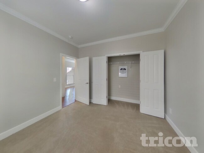 Building Photo - 508 Pleasant St