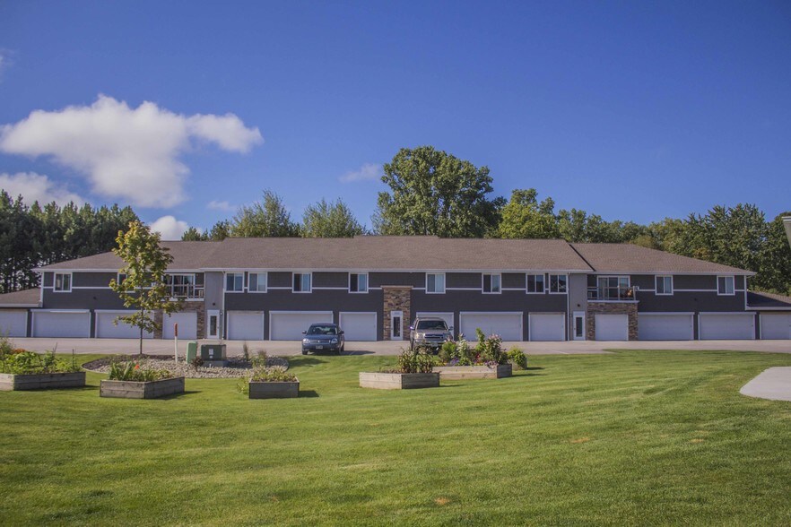 Urban Edge 2300 23012357 Sunny Ln Green Bay WI 54313 Apartment Finder