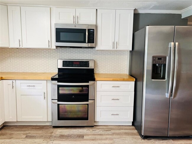 Building Photo - 501 25th Ave W